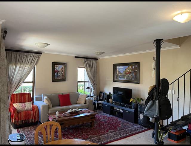 2 BEDROOM DUPLEX RENTED IN PLANTATIONS ESTATE
